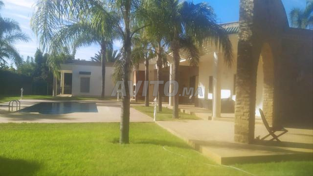 Villa à vendre à olm souisi 2000 m2 - 2