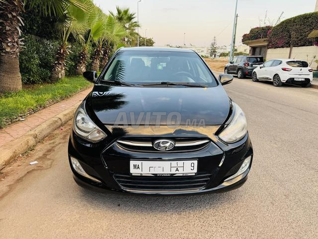 Hyundai Accent 1ère main Manuelle 2013 neuve - 2