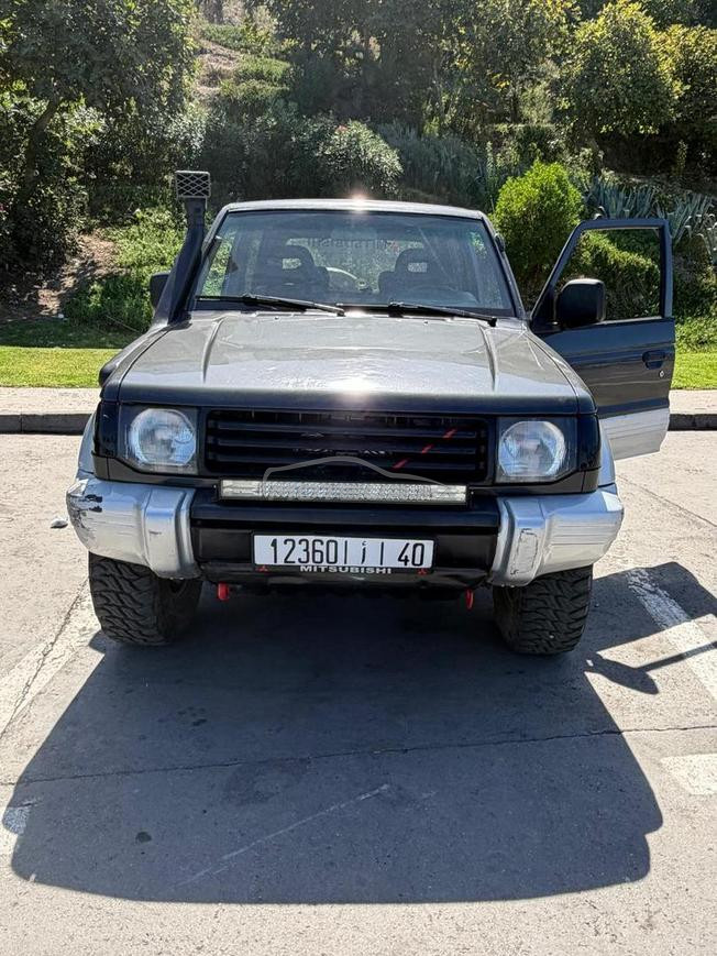 ميتسوبيشي باجيرو ديزل يدوي 1992 في طنجة