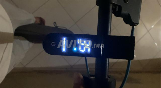 سكوتر كهربائي نظيف 8/10 - 2