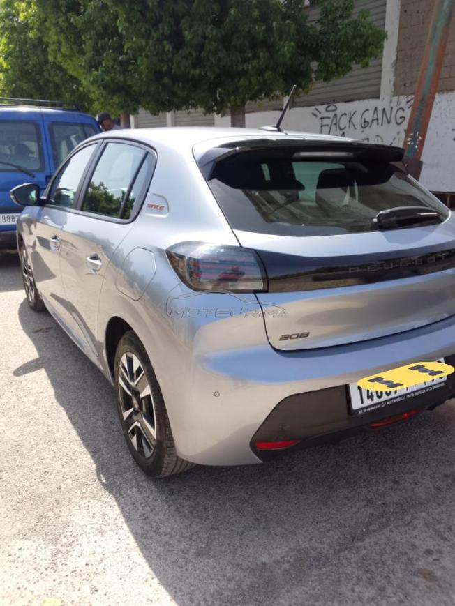 Peugeot 208 mazal jdida 