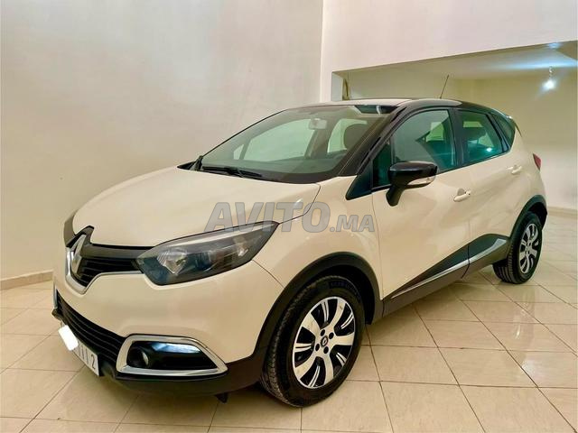 Renault Captur Diesel Manuelle 2017 à Rabat - 2