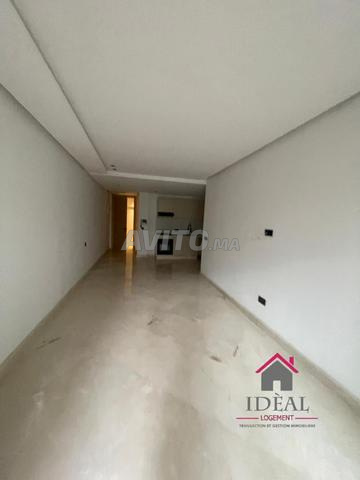 Un beau studio à louer de 60 m² aux princesses - 2
