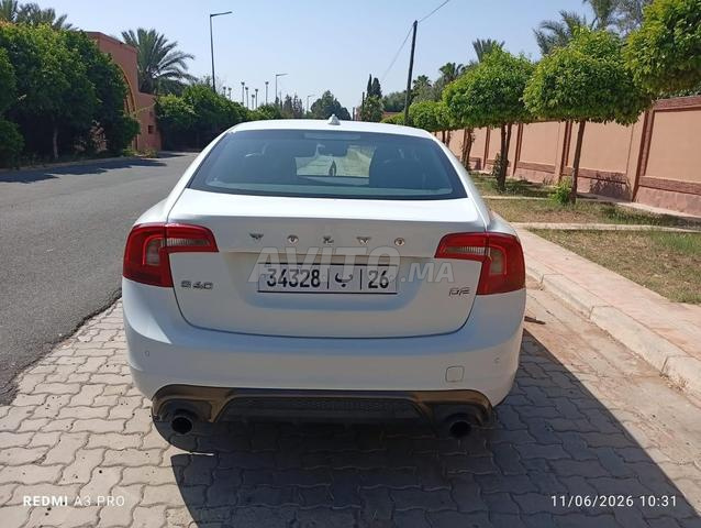 VOLVO S-60 - 2