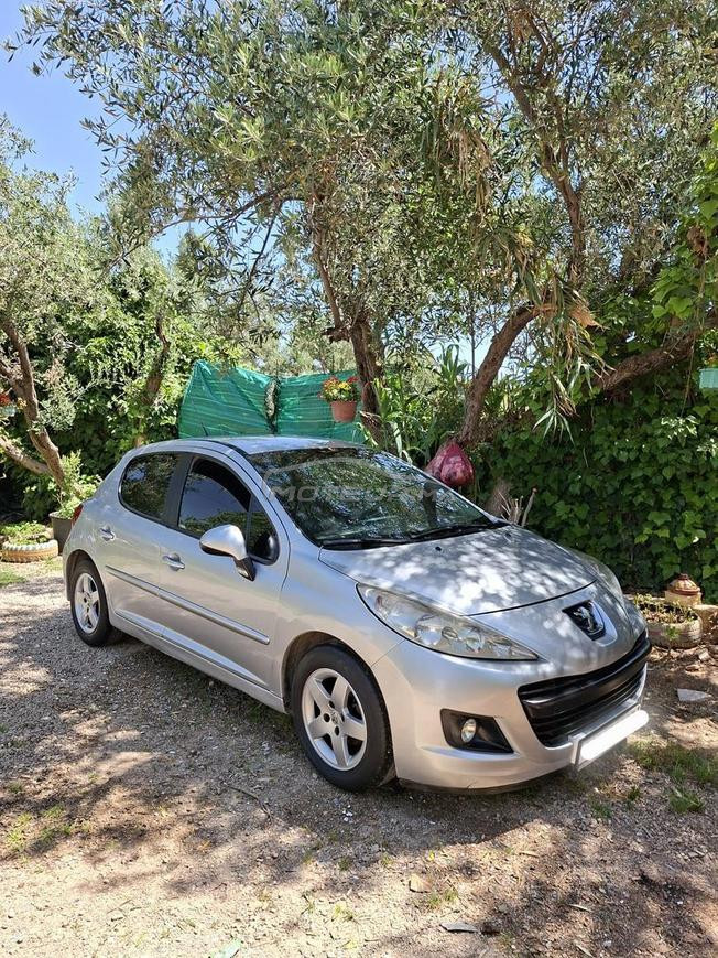 Peugeot 207 (2012)