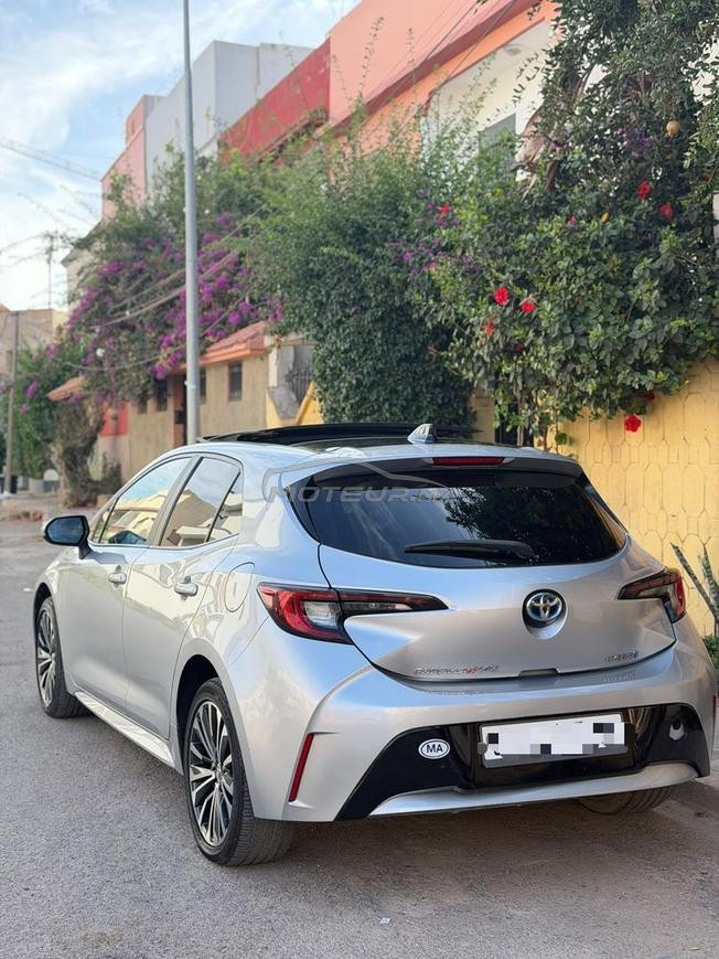 TOYOTA COROLLA S HYBRID 