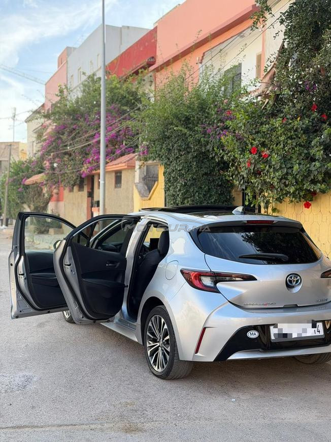 TOYOTA COROLLA S HYBRID 