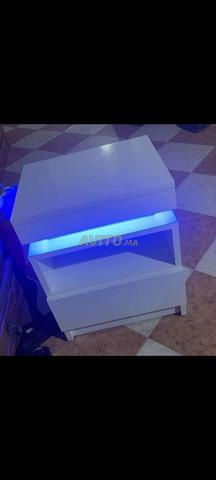 طاولة سرير جانبية بإضاءة LED - 2