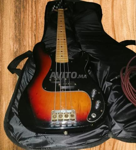 Guitare basse Jim Harley Precision authentique - 2