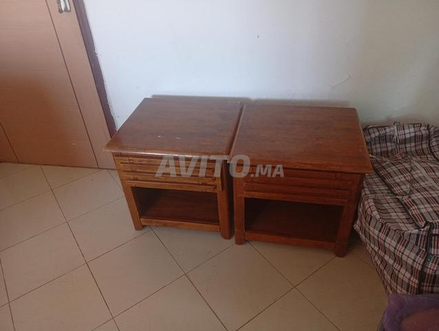 2 tables de nuit en vrai bois - 2