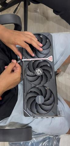 GIGABYTE GeForce RTX 5080 Gaming OC 16Go GDDR7 - 2