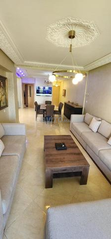 Appartement élégant avec piscine