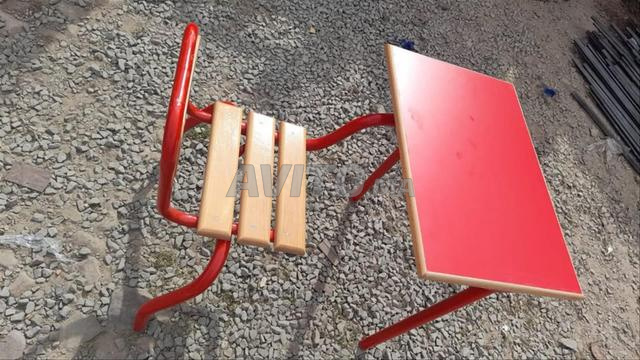 table biplace/pupitre monoplace/chaise/tableau/lit