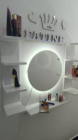 Coiffeuse suspendue et miroir - 2