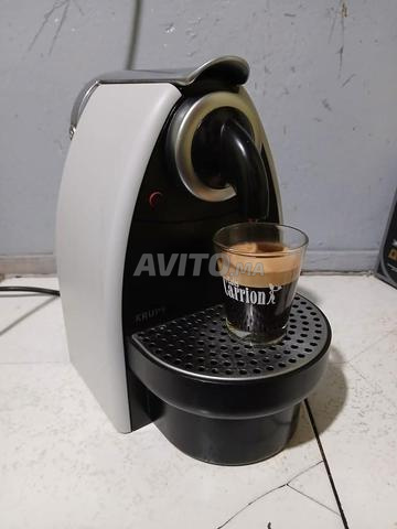 Machine à café Nespresso. - 2