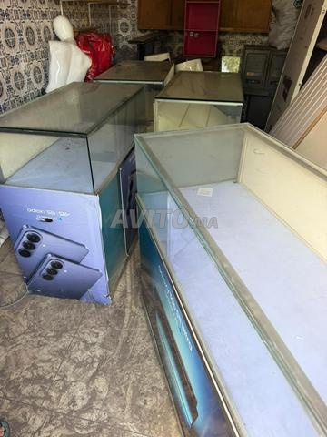 Vitrines à vendre avec leur éclairage - 2