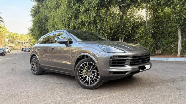 Porsche Cayenne Hybride 2021