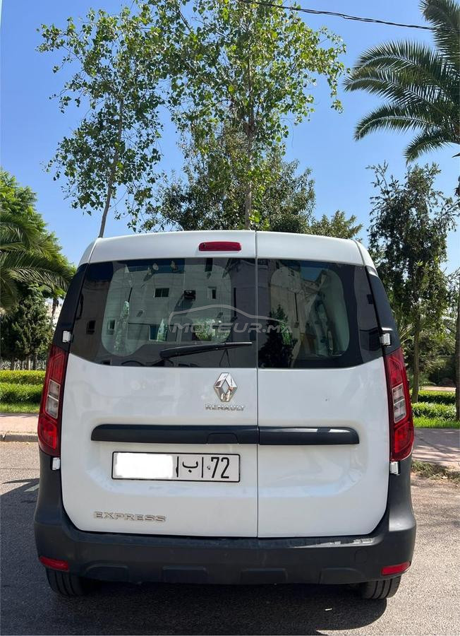 RENAULT EXPRESS 2022