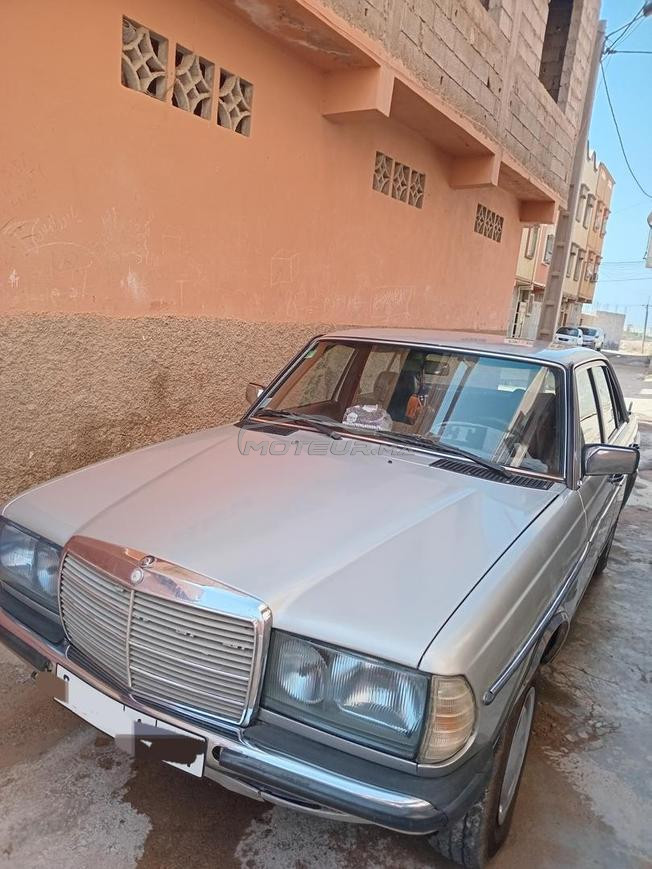 Mercedes 240D - الموتور ناضي والصالون نقي