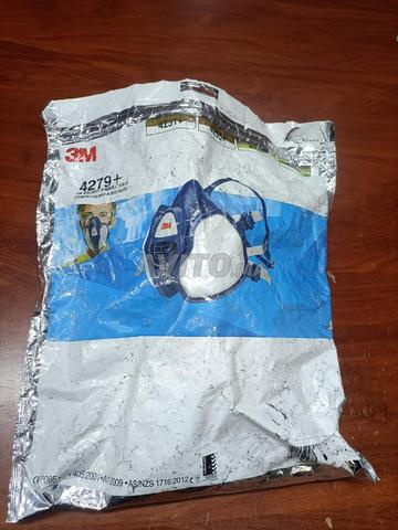 MASQUE 3M TM RÉUTILISABLE DEMI-MASQUE SÉRIE 4000 PLUS - 2