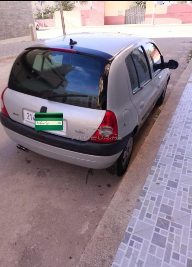 Renault Clio Essence Manuelle 2000 à Meknès