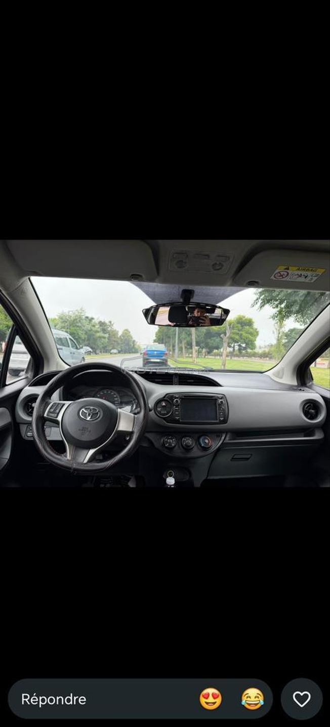 Toyota yaris essence 