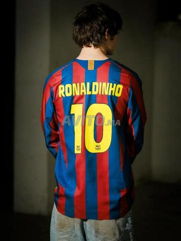 تيشيرت برشلونة رونالدينيو 2006 - 2