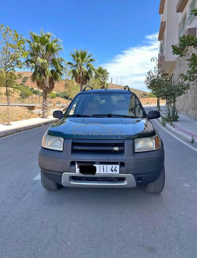 سيار للبيع من نوع  land rover  