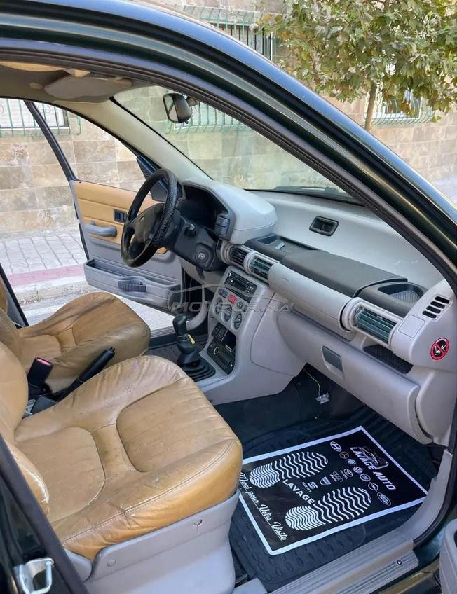 سيار للبيع من نوع  land rover  