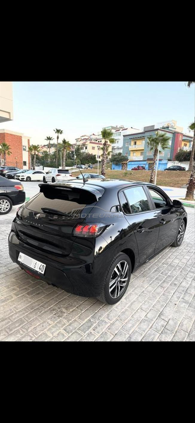 Peugeot 208 automatique 