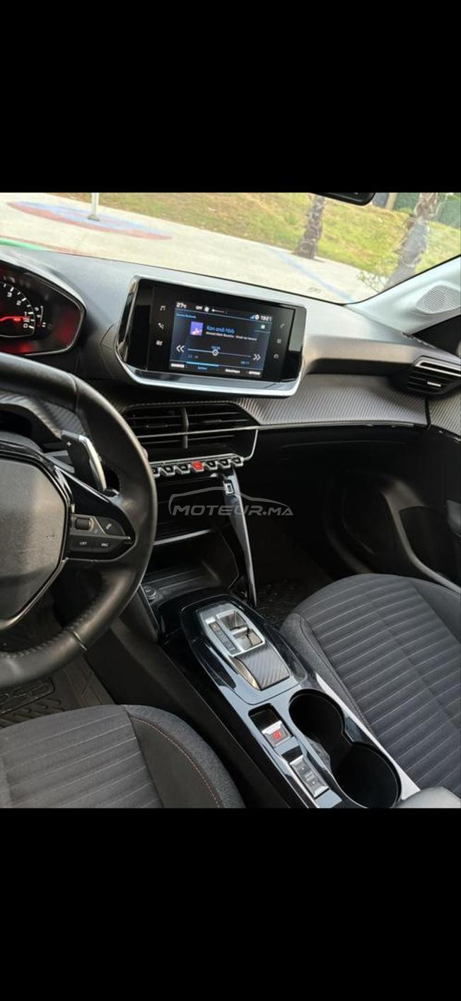 Peugeot 208 automatique 