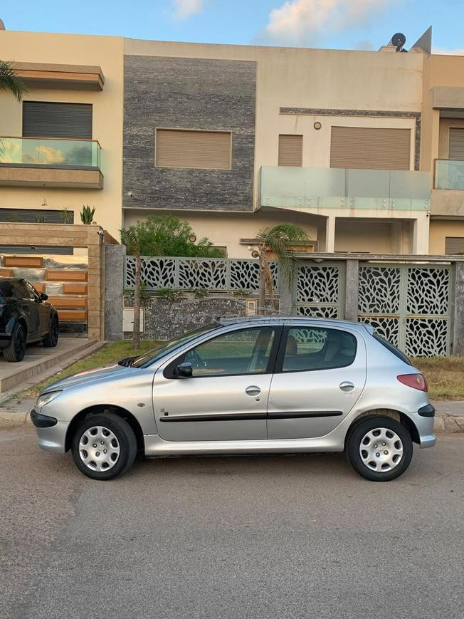 Peugeot 206 modèle 2009 climatisé 
