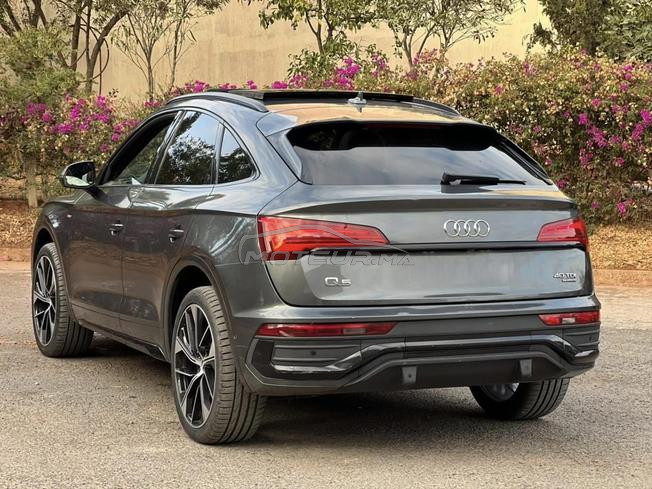 Audi Q5 quattro 