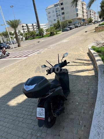 Moto propre en état neuf, contactez-moi si intéressé - 2