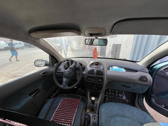 Peugeot 206 en très bon état - 2