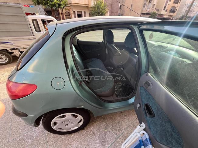 Peugeot 206 en très bonne état 