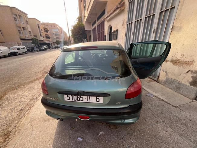 Peugeot 206 en très bonne état 