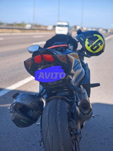 SUZUKI Gsxr 1000 L4 - 2