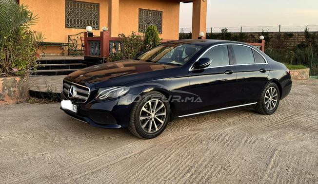 MERCEDES E220 LUXURY 