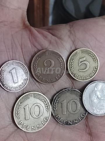 50 pièces de monnaie
