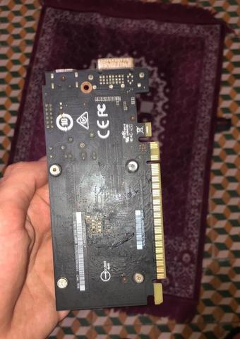 بطاقة رسومات GT 710 مستعملة ونظيفة - 2