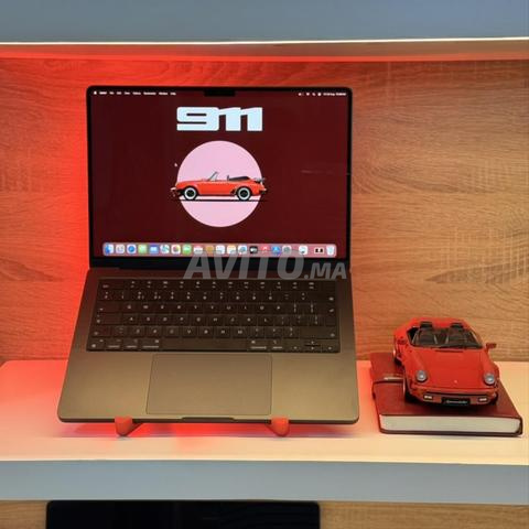MacBook Pro 14” 2024 | M4 MAX | 64Go 1To (Officiel)