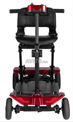 Trottinette électrique de mobilité à pliage automatique par télécommande - 2