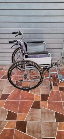 ♿ Fauteuil roulant avec toilette - 2