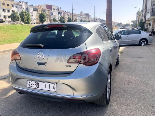 Opel Astra - 2