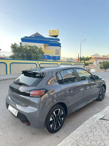 Peugeot 208 Diesel 2024 53k km (REPRISE ACCEPTÉE)