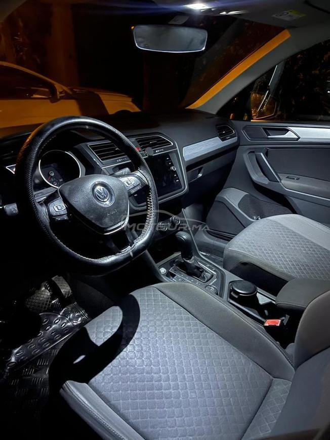 voiture Tiguan Noir 