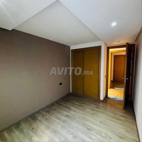214169-شقة للإيجار بـ 9000 درهم في بورغون (أنفا) - 2