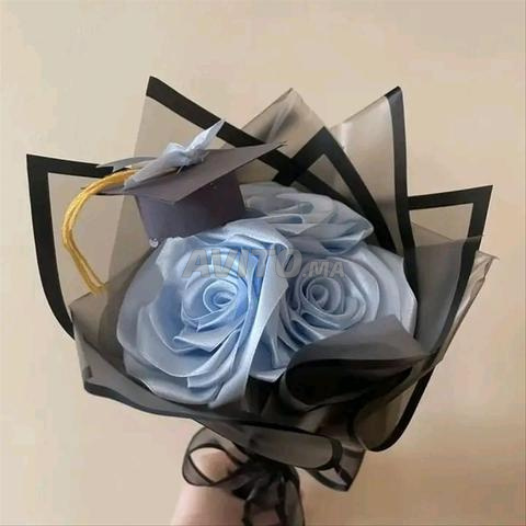 Fleurs en satin luxueuses - 2