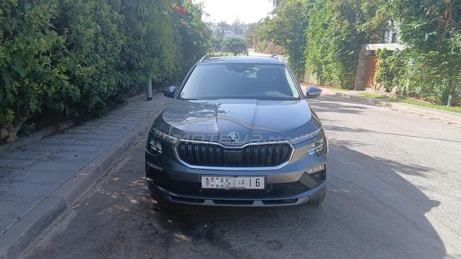voiture neuve avec 2460 km modèle 10/2025